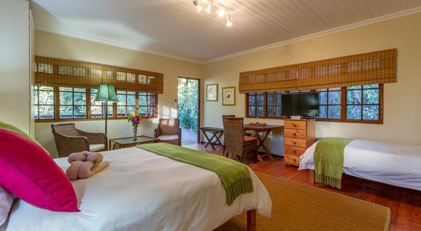 Joern'S Gaestehaus Mbombela Habitación foto